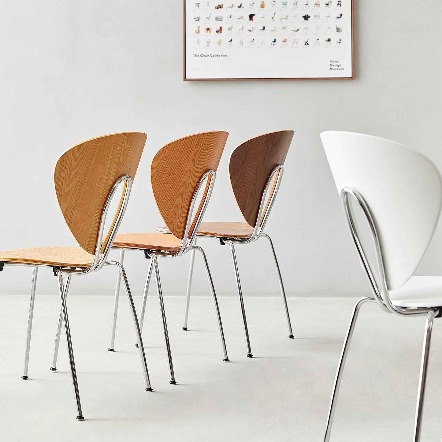 Mittelalterlicher Esszimmerstuhl Nordischer Designerstuhl Moderner Stuhl mit einfacher Rückenlehne Freizeit-Verhandlungsstuhl aus Massivholz 