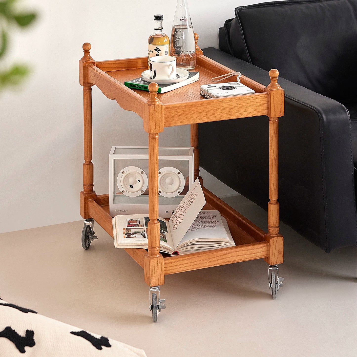 Mittelalterlicher Trolley aus Massivholz, französisches abnehmbares Sofa, Seite, paar Retro-Nachttisch-Lagerregale 