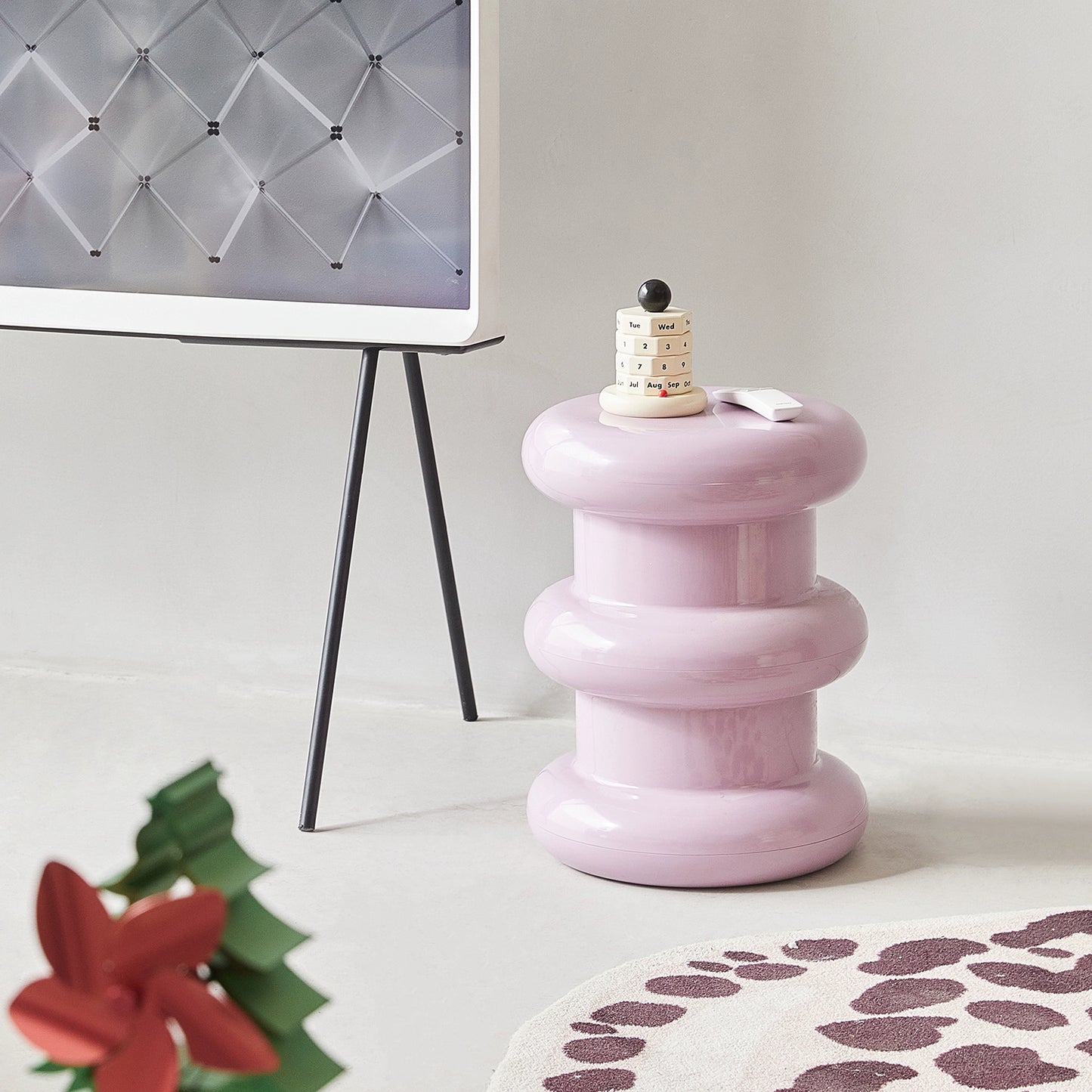 Kleiner Hocker aus Kunststoff, mittelalterlicher Schuhhocker, Designer, kreativer Couchtischhocker, robuster und langlebiger niedriger Hocker für den Haushalt 