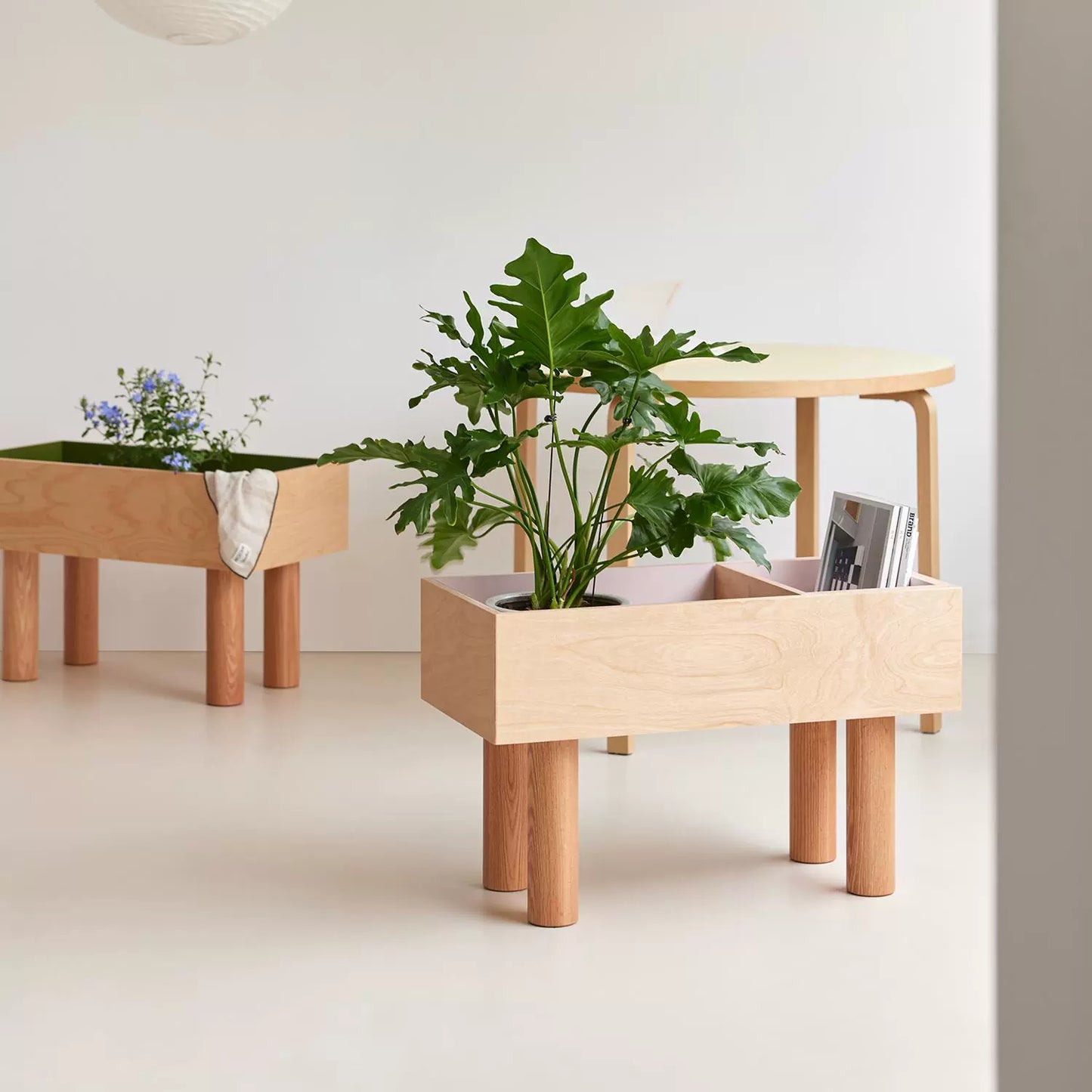 Bodenhohe Blumenständer Nische High-End-Lagerregal Massivholz Ozeanbrett Balkon Grünpflanzen Dekoregal 