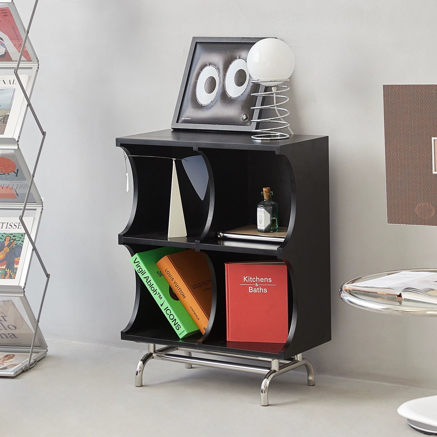 Mittelalterlicher Beistelltisch Minimalistischer moderner Nachttisch Massivholzregal Aufbewahrungsbücherregal Kreativer Esszimmer-Beistelltisch 