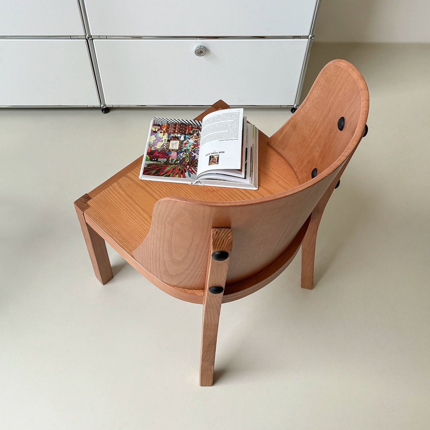 Mittelalterlicher Designer-Esszimmerstuhl, leichter Luxus-Massivholz-Rückenstuhl, Wabi-Sandwind-einfacher Schreibtischstuhl 