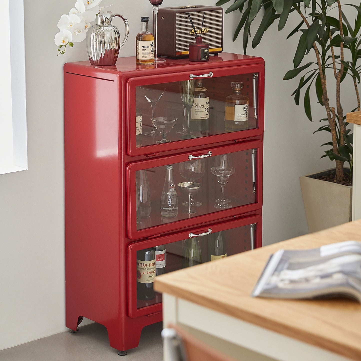 Japanischen retro eisen schrank hause wohnzimmer dekoration metall glas schlafzimmer locker Ins Beliebte industrie stil dining side schrank 