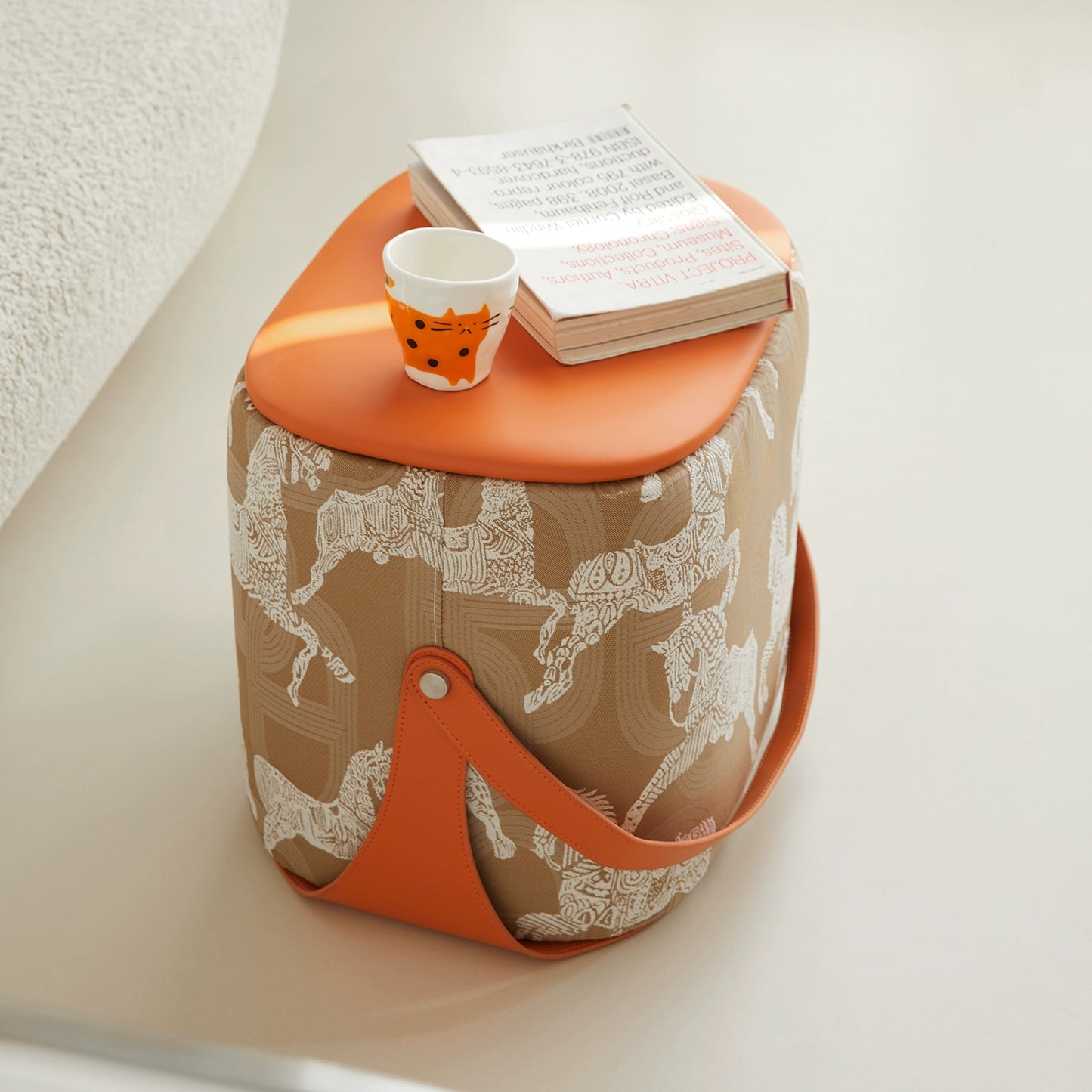 Königlicher Hufeisen-Wickelhocker, kleiner Hocker für das Wohnzimmer, hoher Sinn, leichter Luxus, Handtragesitz, niedriger Hocker 