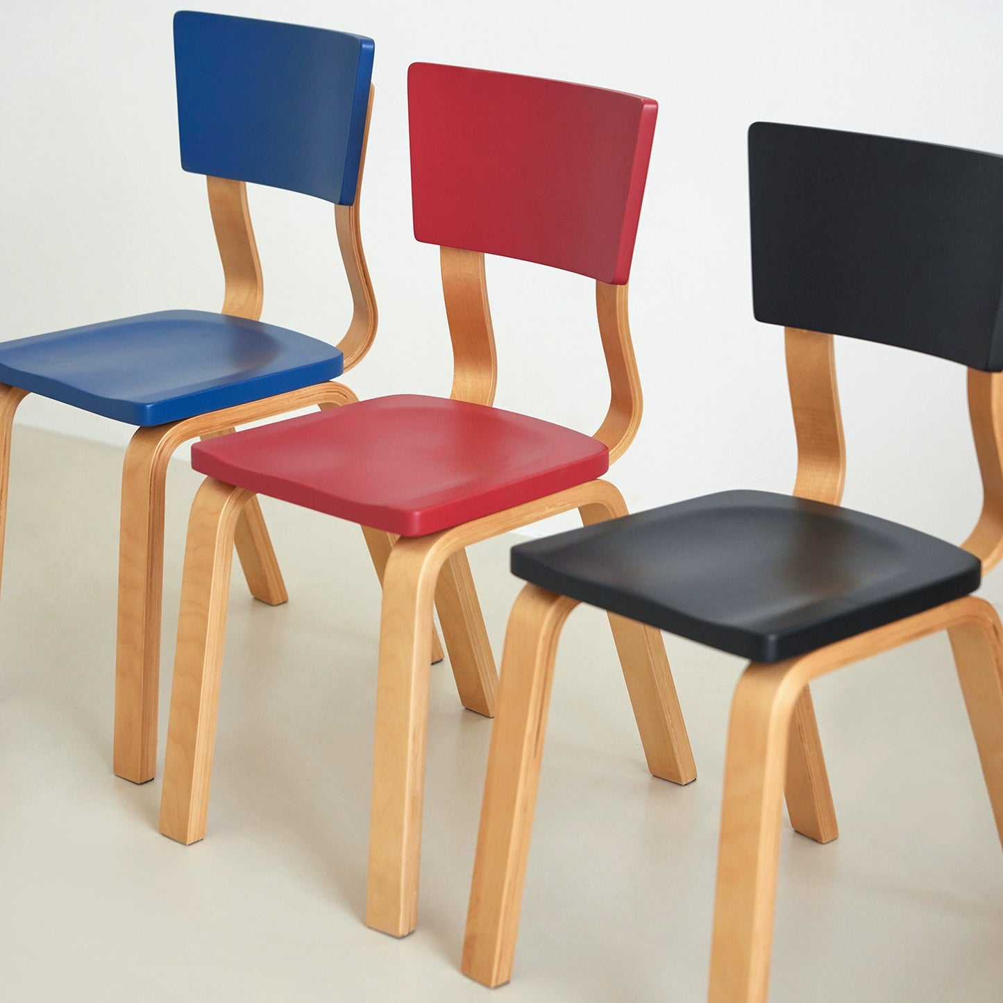 Mittelalterlicher Schreibtisch und Stuhl BC40 Designer-Esszimmerstuhl für kleine Wohnungen, Ins Log Wind, minimalistischer Stuhl mit Rückenlehne 