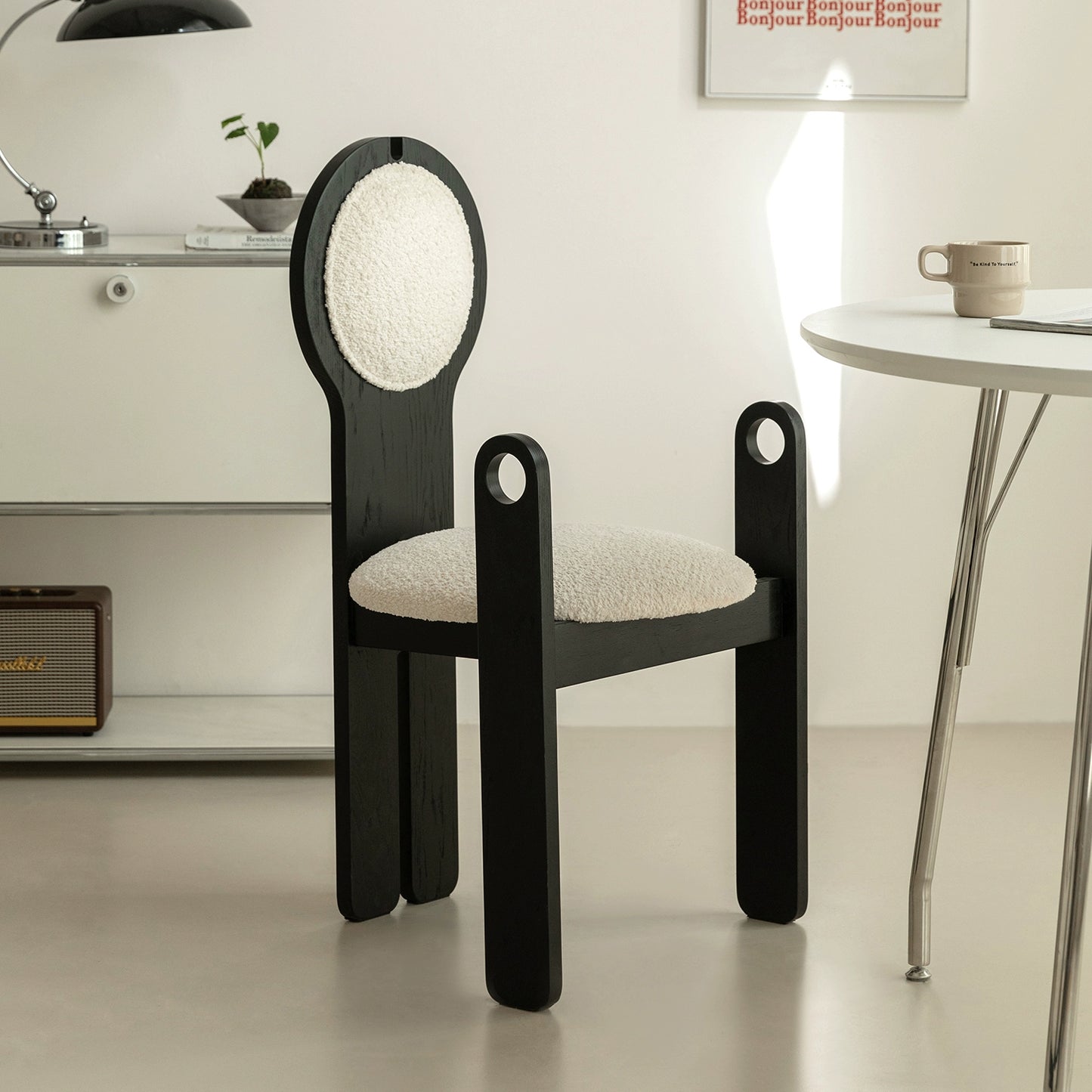 Französischer mittelalterlicher Esszimmerstuhl, Lammwolle, weicher Stuhl, Ankleidestuhl, Stuhl mit Rückenlehne aus massivem Holz, leichter Luxus, hohes Gefühl 