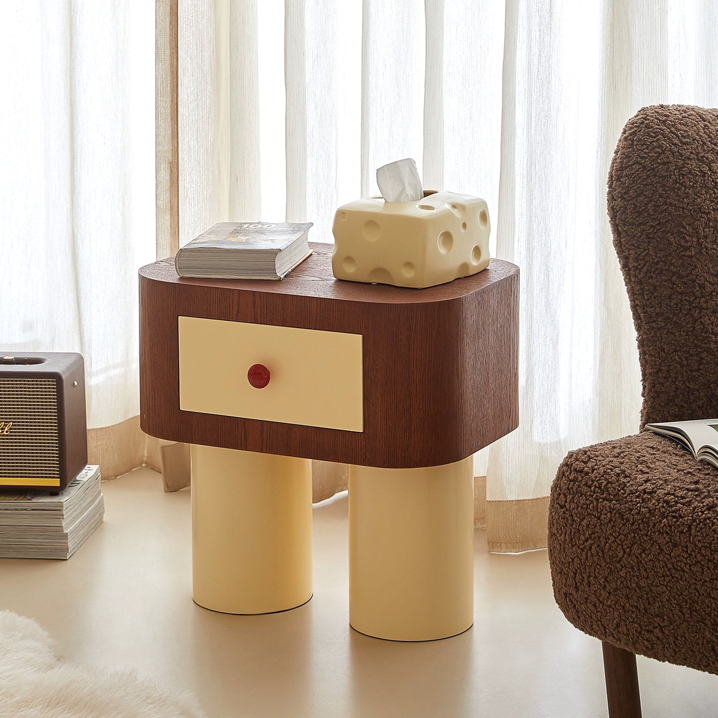 Cremefarbener Wind-Nachttisch, kreativer Nachttisch für Kinderzimmer, mittelalterlicher kleiner schmaler Schrank, niedlicher Lagerschrank 