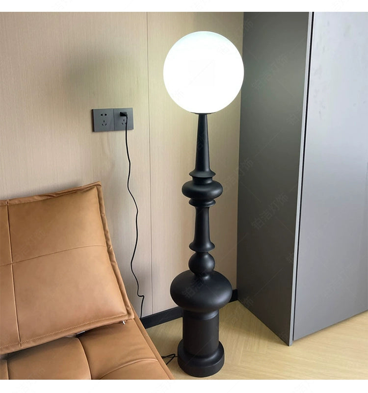 Römische Säulenstehlampe Italienische Designer-Schreibtischlampe Retro-Wohnzimmer-Dekorlampe Fotografie-Requisiten 