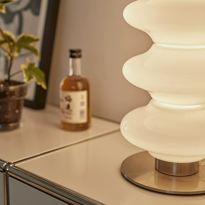 Italienische Designer Moderne Licht Luxus Dekorative Schreibtisch Lampe Wohnzimmer Studie Einfache Zucker Kürbis Stehlampe 