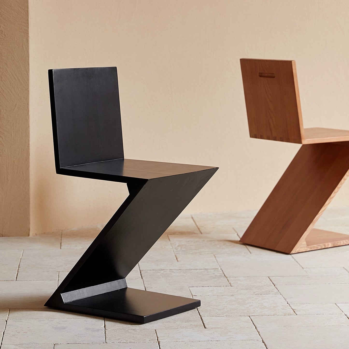 Mittelalterlicher Stuhl Replik Zigzagchair Designer Esszimmerstuhl Kreativer Hocker mit Rückenlehne aus Massivholz Z-Wort 