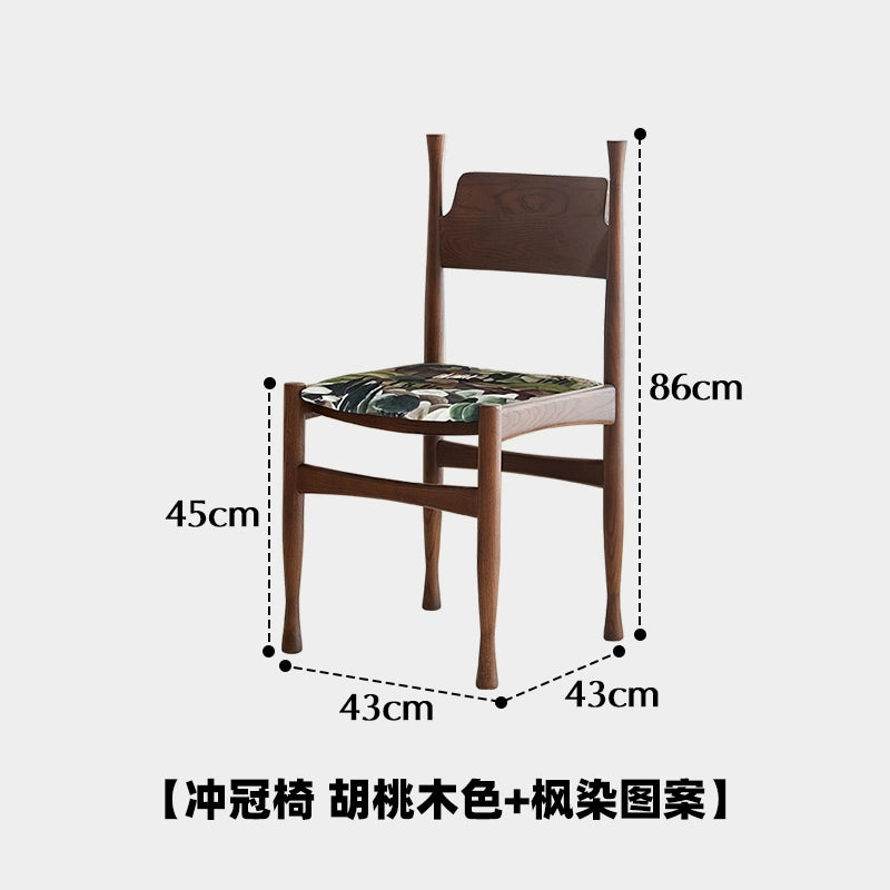 Mittelalterlicher Esszimmerstuhl aus Massivholz, bestickter Stuhl mit weicher Tasche, französischer Retro-Esszimmerstuhl für Cafés, Stuhl mit nordischer Rückenlehne 