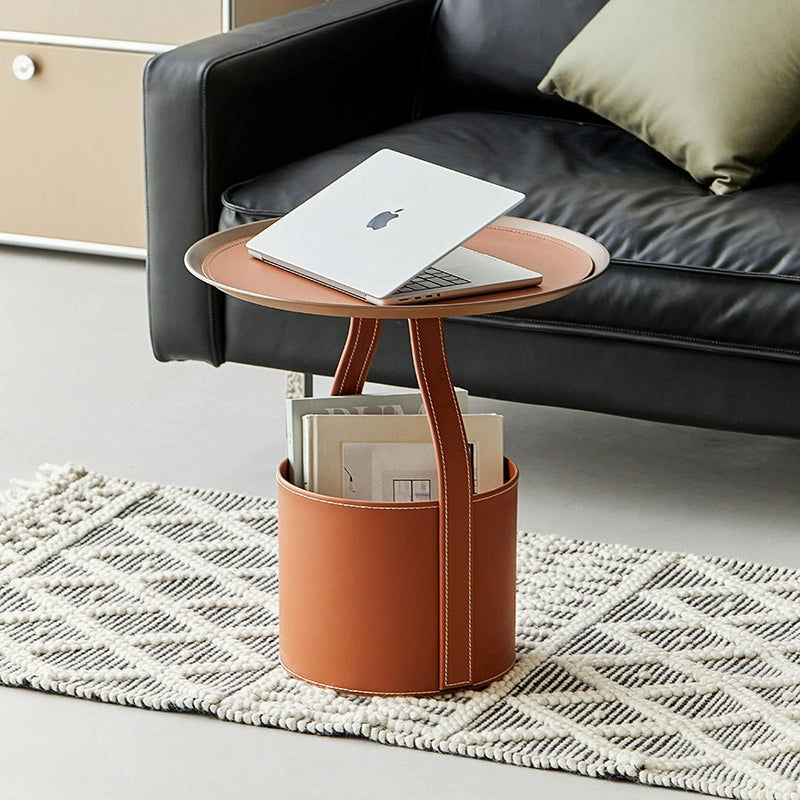 Sattelleder-Couchtisch mit Stauraum, kreativer Hand-Beistelltisch, leichter Luxus-Nachttisch mit Stauraum im italienischen Stil 
