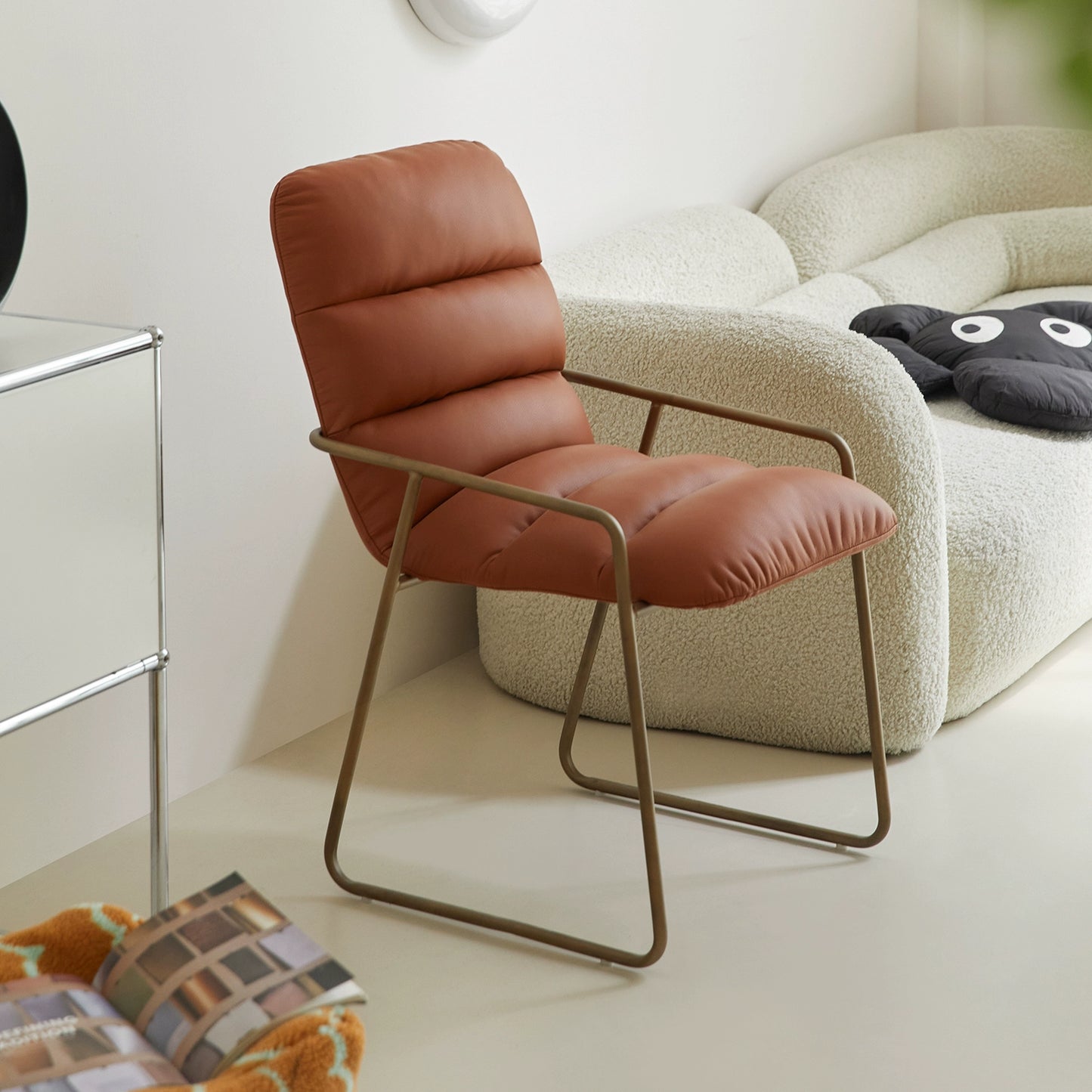 Nordic Einzelstuhl Bequemer weicher Taschenrücken Freizeitstuhl Home Einfacher moderner Esszimmerstuhl High Sense 