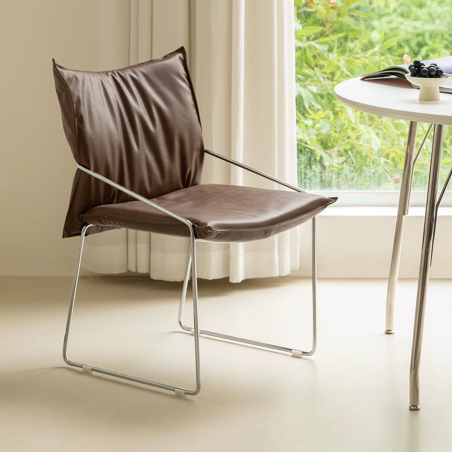 Medieval Light Luxury Dining Chair Einfacher Büro-Freizeit-Computer-Rückenstuhl Weiche Tasche Kleine Wohnung Einzelstuhl 