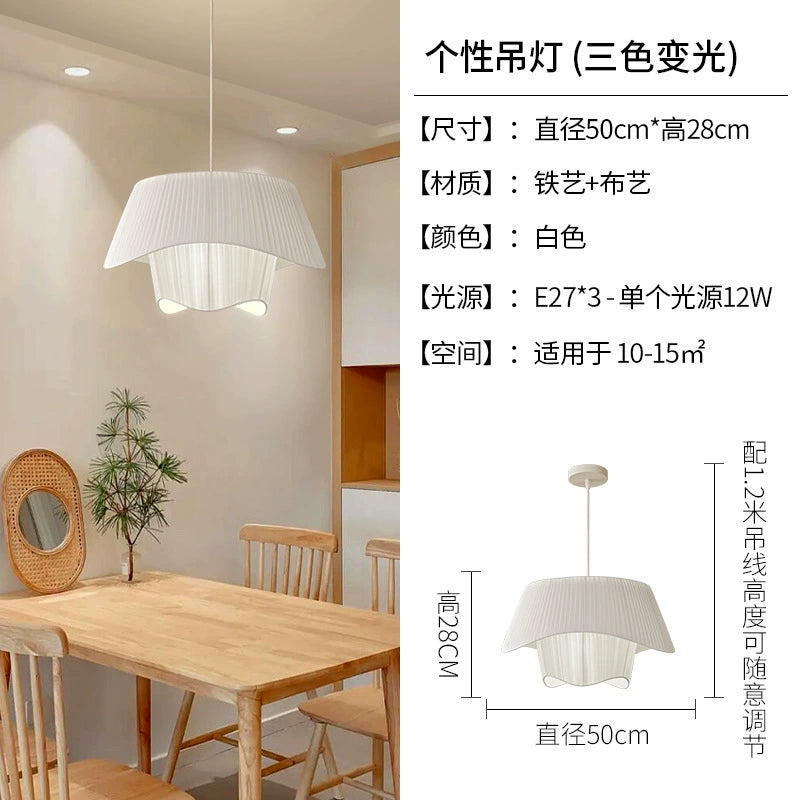 Französischer mittelalterlicher Kronleuchter Stoffoberfläche Champagnerfarbe Wohnzimmer Hauptlicht stromlinienförmiges einfaches Schlafzimmer Atmosphärenlicht 