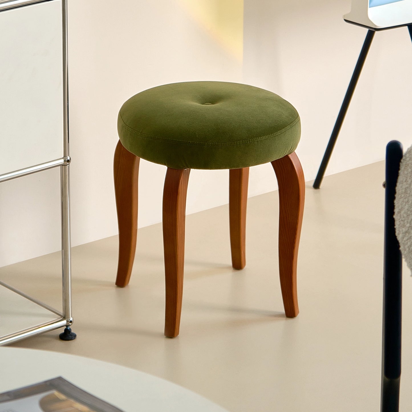 Französischer Retro-Ankleidehocker, moderner minimalistischer Designer-Kleinhocker, weiche Tasche, hochwertiger Schuhwechsel-Niedrighocker 