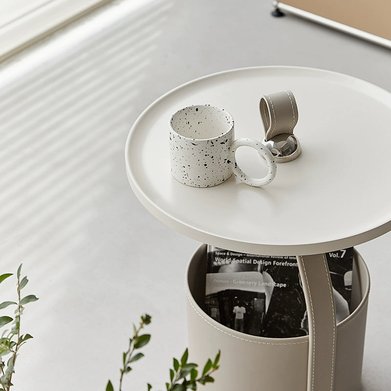 Sattelleder-Couchtisch mit Stauraum, kreativer Hand-Beistelltisch, leichter Luxus-Nachttisch mit Stauraum im italienischen Stil 