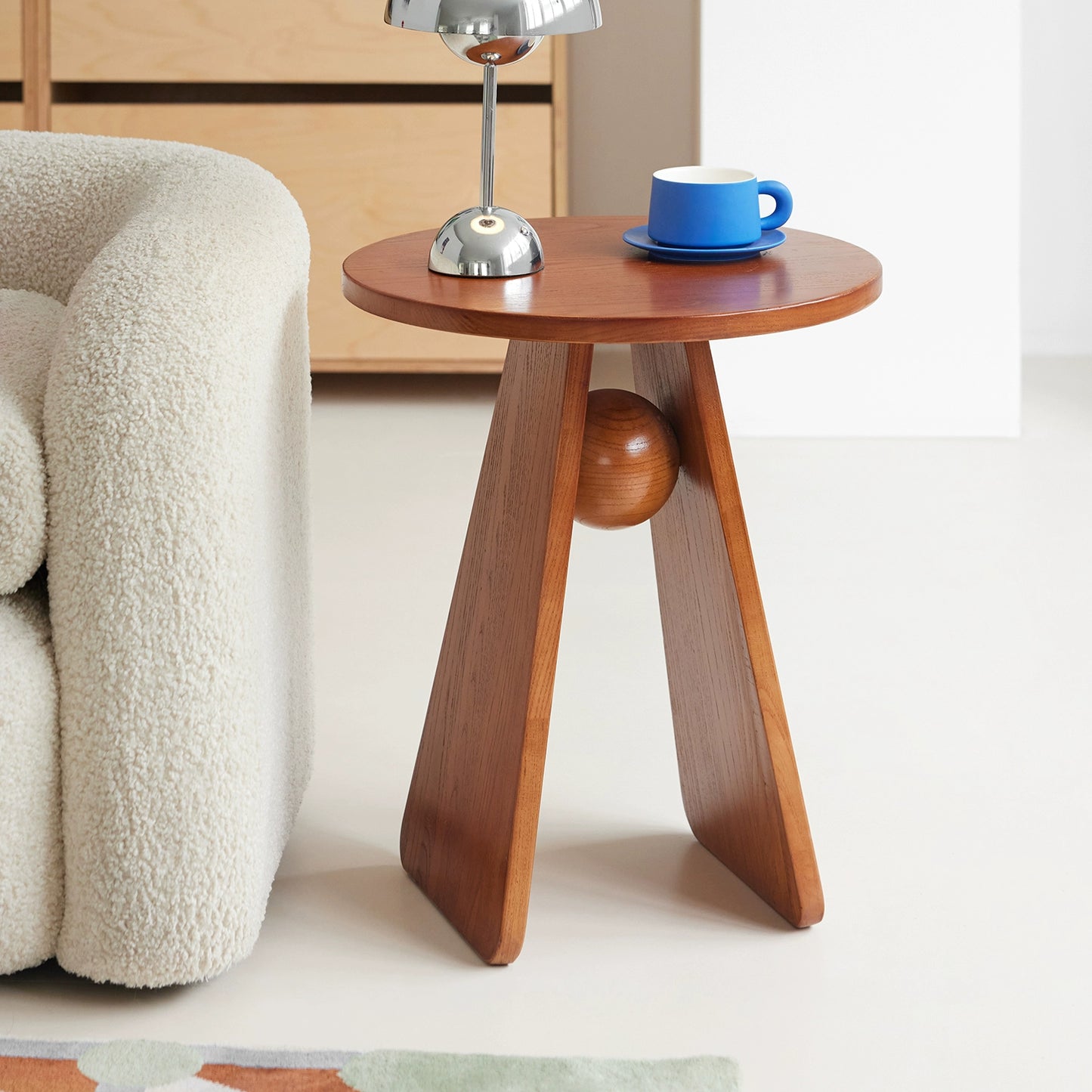 Mittelalterliche Massivholzkante paar Designer Licht Luxus High-End kleiner Couchtisch kreative Nachttisch Balkon kleiner Tisch 