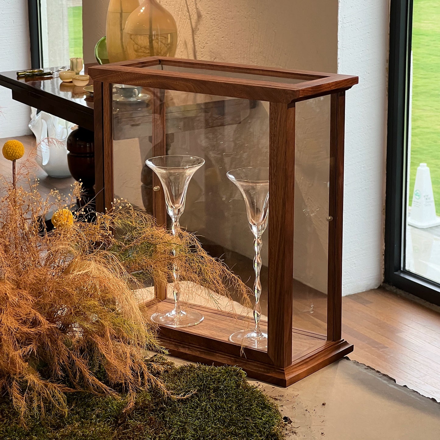 Massivholz-Glas-Präsentationsständer, mittelalterlicher Getränkehalter, Schreibtisch-Aufbewahrungsständer, Café, Dessert-Vitrine 