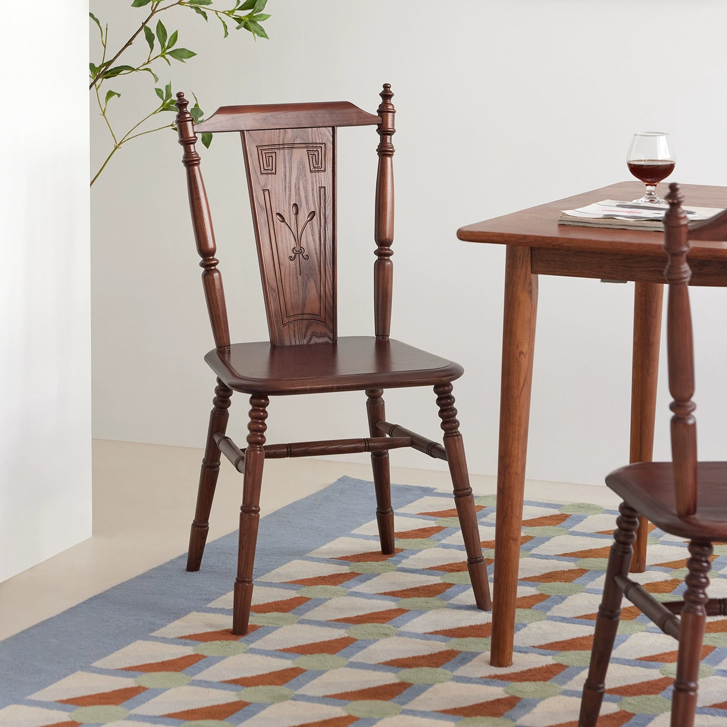 Mittelalterlicher Stuhl aus massivem Holz mit Rückenlehne, leichter Luxus-Esszimmerstuhl für Cafés, Balkon, lässiger Teestuhl, Haushalt, Wabi Sabi 