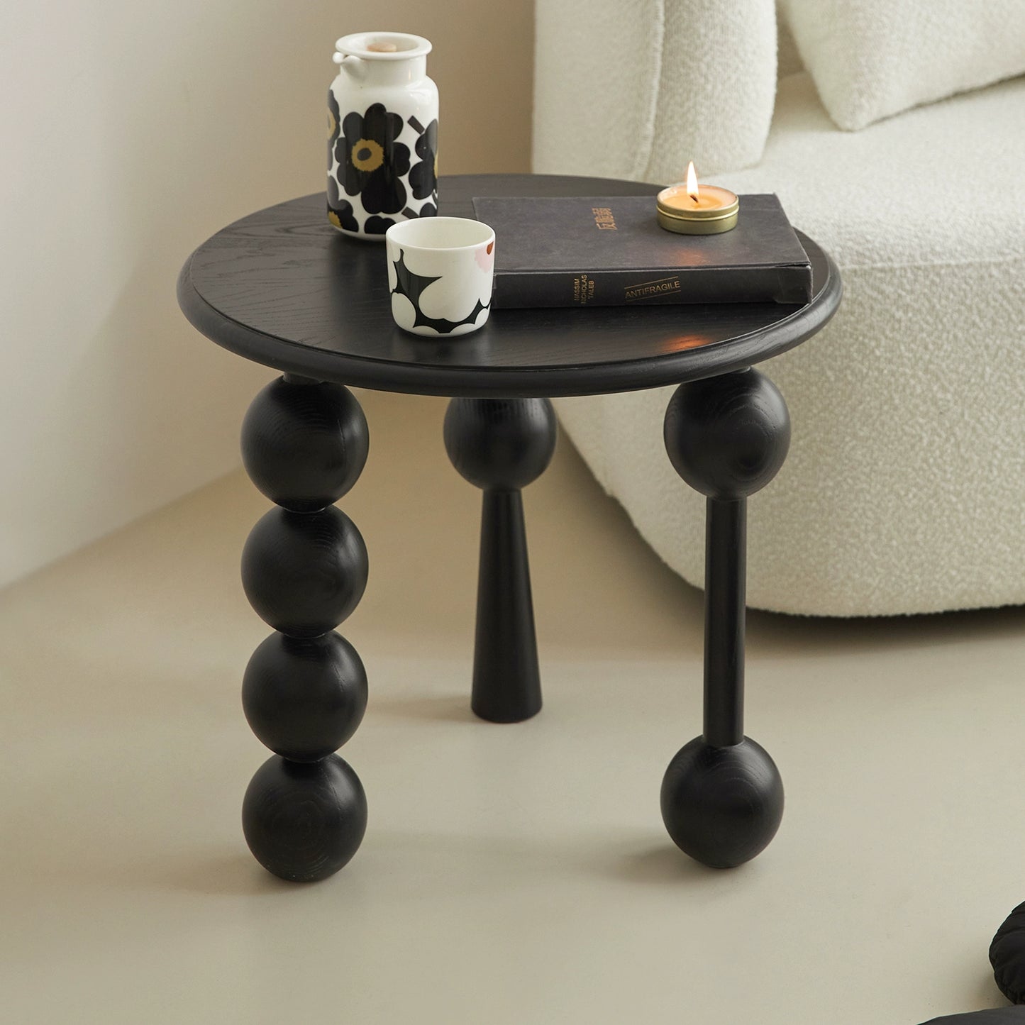 Mittelalterlicher kleiner Couchtisch aus Massivholz, Designer-Sofa-Beistelltisch, kreativer, leichter Luxus-High-End-Kleintisch 