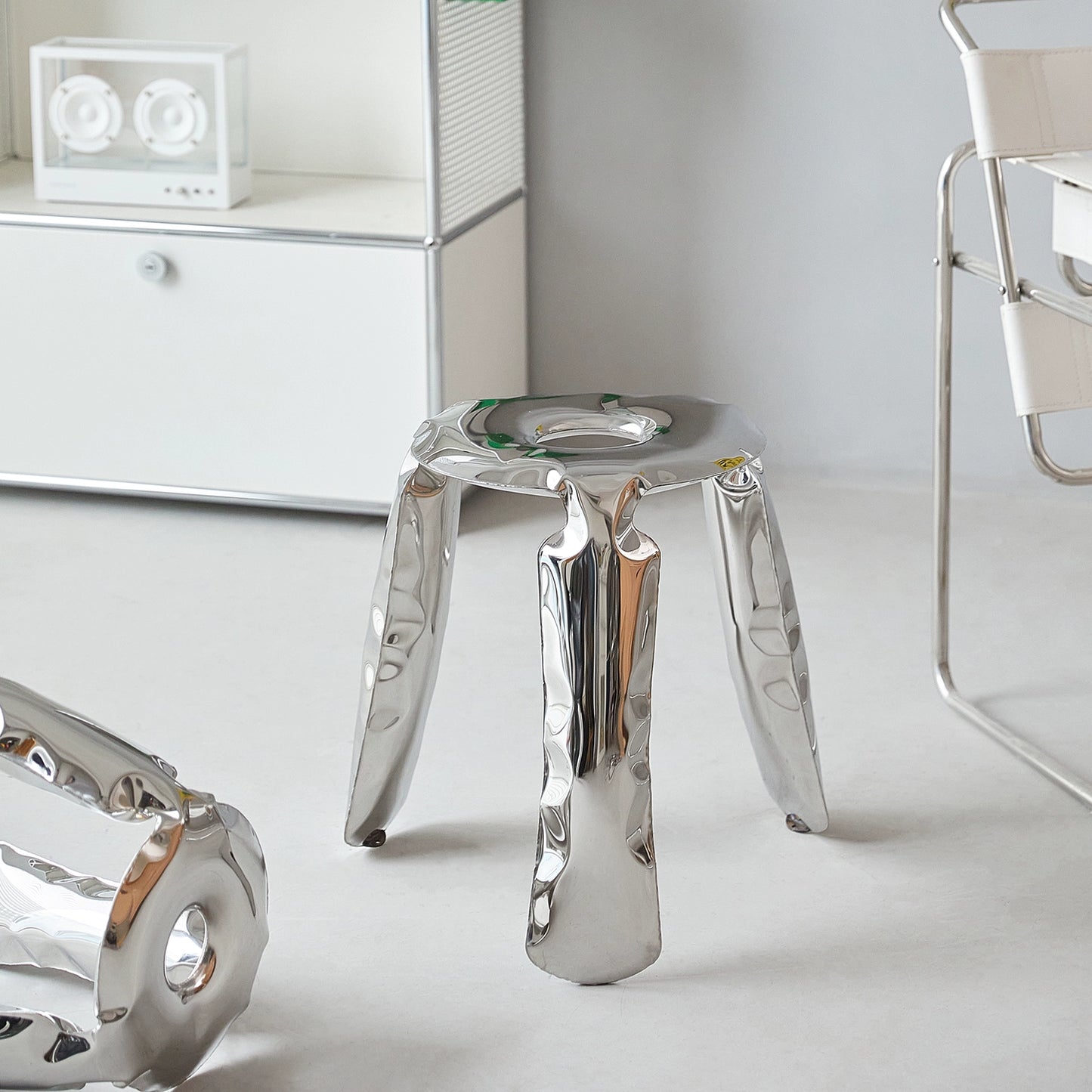 Hocker im Industriestil, kreative Modellierung, niedriger Hocker, Designer-Schuhwechselhocker, künstlerischer Sinn, Metall, Ins Popularstool 