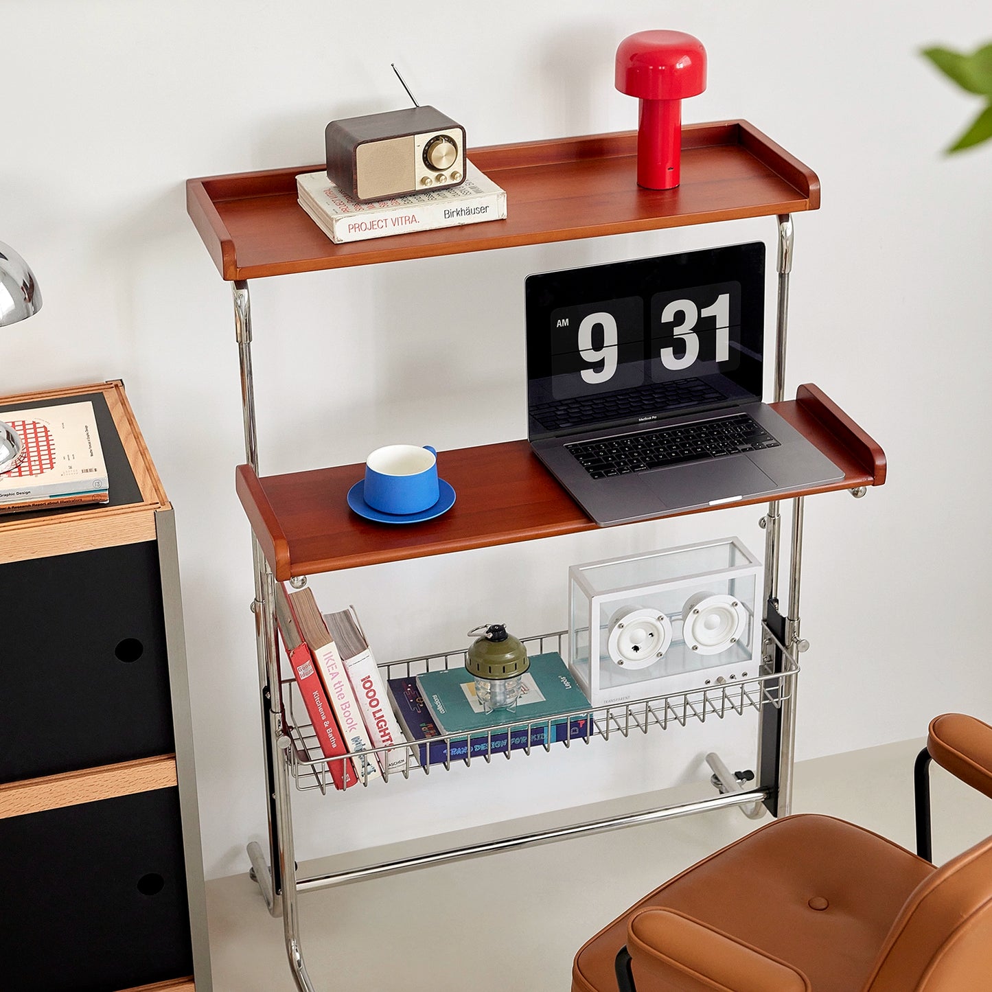 Hebbarer Schreibtisch, mittelalterlicher Massivholz-Sofa-Beistelltisch, paar kleine Wohnungs-Mobil-Couchtisch, Nachttisch 