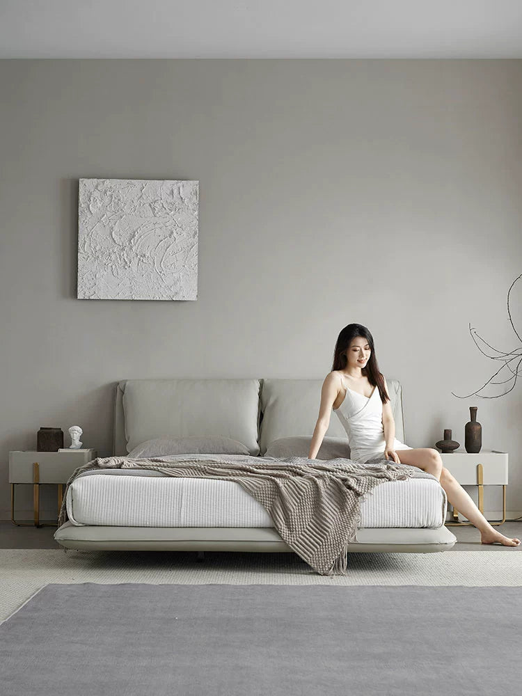 Leather Bed Suspension Bed Italian Minimalist Master Bedroom 1.8 Meters Double Bed Light Luxury Modern Elephant Ear Soft Bag Bed