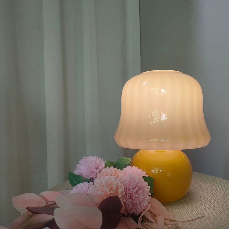 Mittelalterliche Kürbis Schreibtischlampe Ins Wind Mädchen Schlafzimmer Creme Glas Nachttischlampe warme Atmosphäre Lampe 