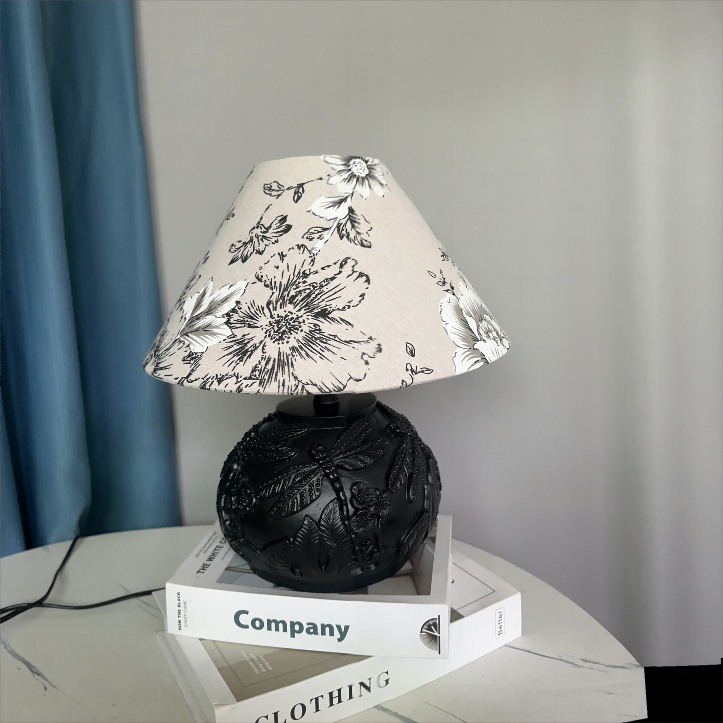 Neue chinesische gravierte Tischlampe Wabi Sandy Wind Vintage Medieval Schlafzimmer Nachttischlampe Zen-Atmosphärenlampe 