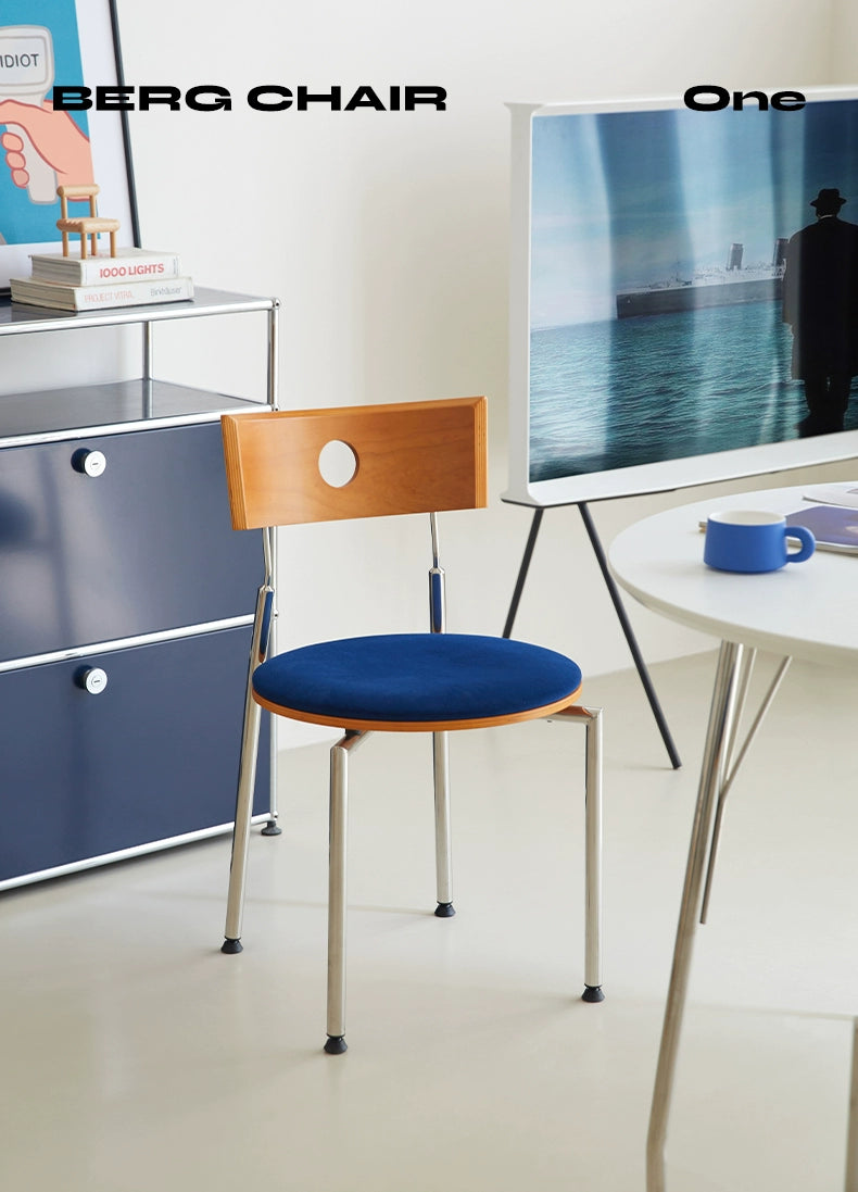 Mittelalterlicher Esszimmerstuhl, dänischer Designerstuhl, Rückenlehne aus massivem Holz, Buchschreibtischstuhl, Haushaltsstuhl für kleine Wohnungen, Freizeitstuhl 