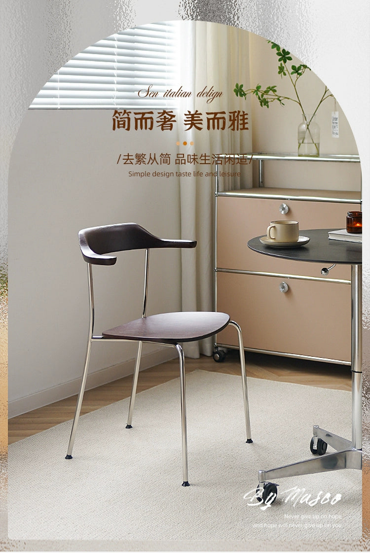 Hornstuhl, mittelalterlicher nordischer Esszimmerstuhl aus massivem Holz, einfacher kleiner Wohnungs-Stapelhocker mit Rückenlehne, Büchertischstuhl 