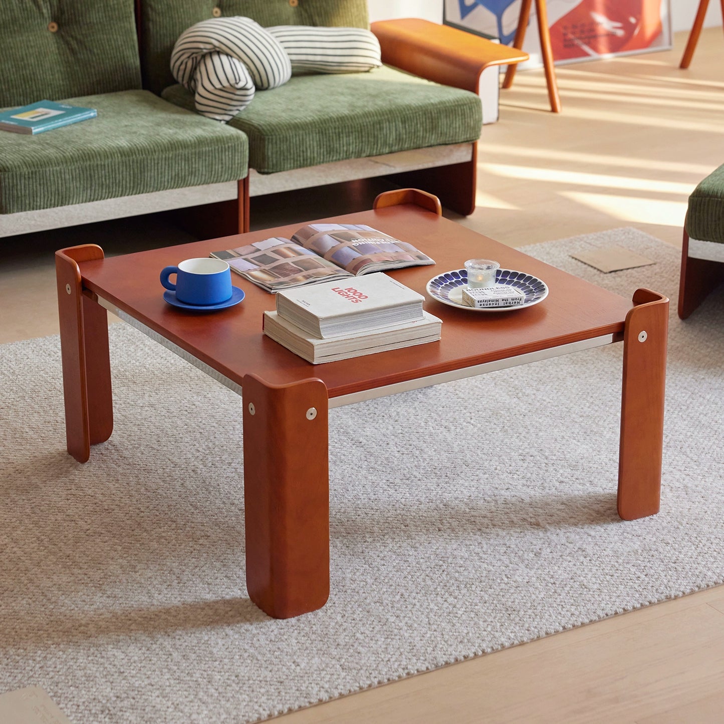 Mittelalterlicher Couchtisch aus Massivholz, nordisches Sofa, kleiner quadratischer Tisch, schlichter moderner Balkon-Ecktisch, leichter Luxus, hohes Gefühl 