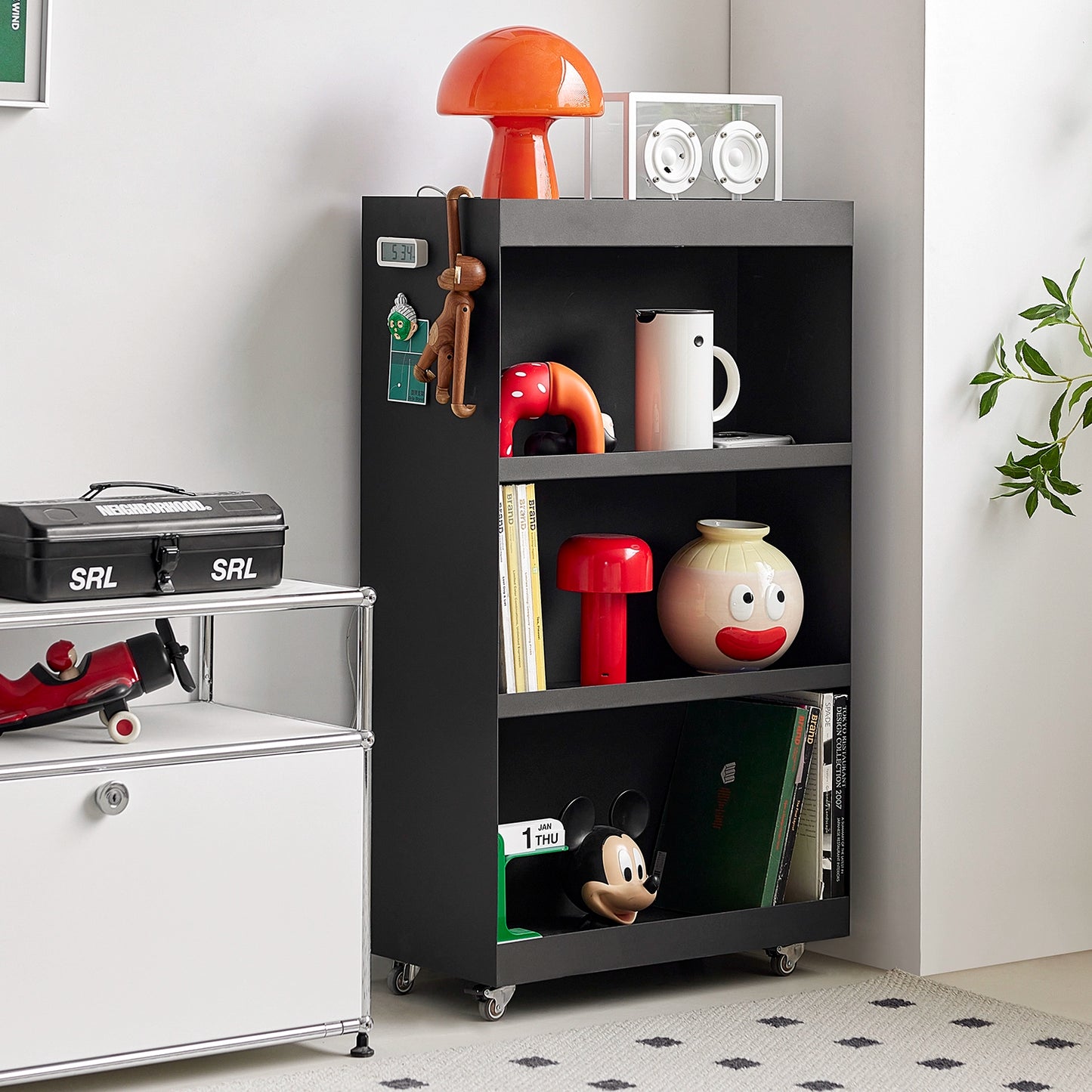 Metallbodenregal Mobiles industrielles Windwand-Bücherregal High-End-Home-Magazin-Lagerschrank 