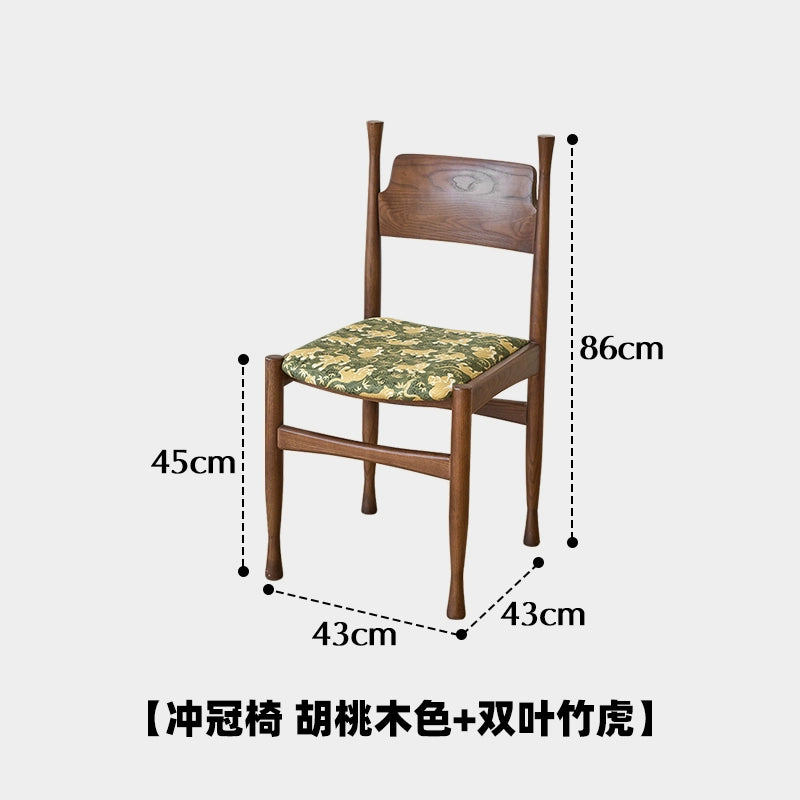 Mittelalterlicher Esszimmerstuhl aus Massivholz, bestickter Stuhl mit weicher Tasche, französischer Retro-Esszimmerstuhl für Cafés, Stuhl mit nordischer Rückenlehne 