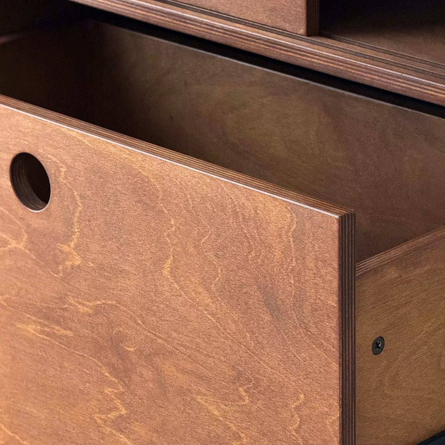 Mittelalterlicher Massivholz-Lagerschrank, einfacher Ins-Wind-Lagerschrank, Beistellschrank, Haushalts-Wohnzimmer-Ozeanbrettschrank 