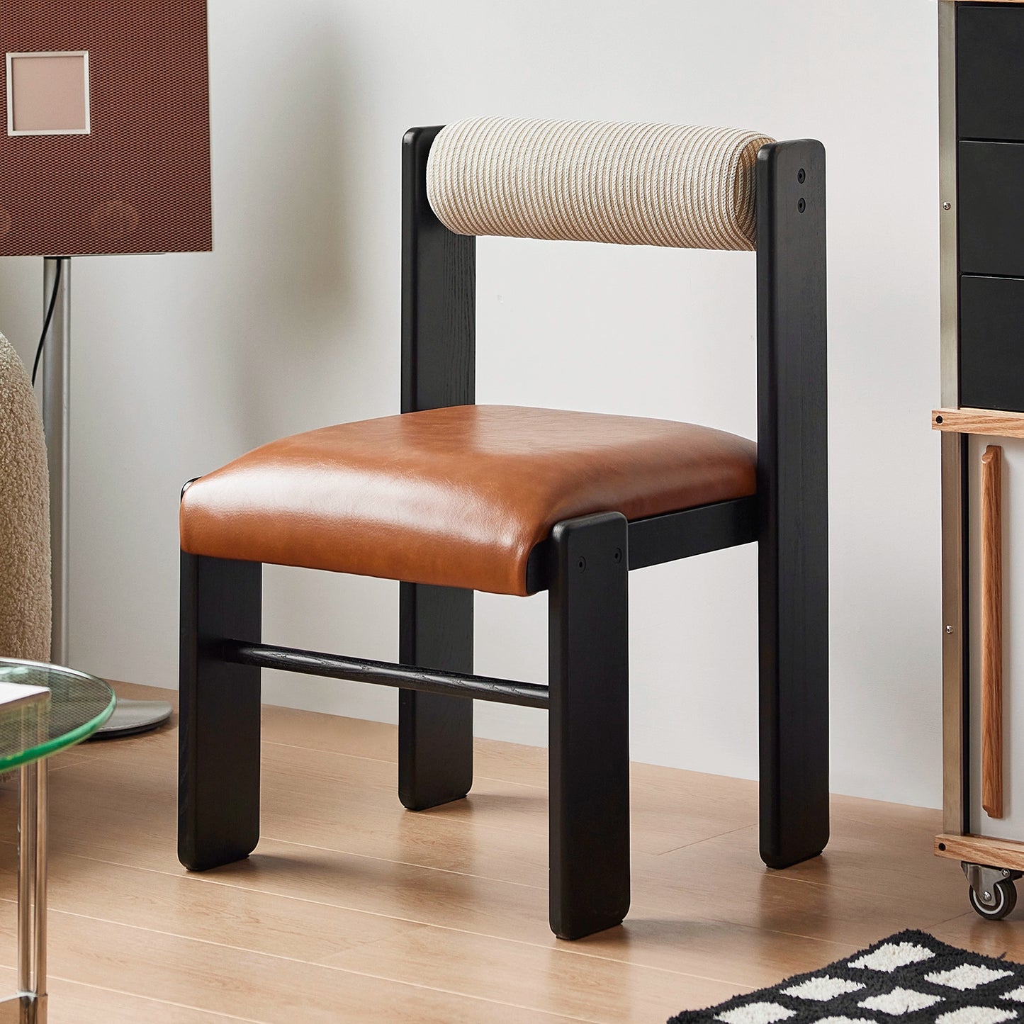 Softbag-Esszimmerstuhl, Home-Designer-Meisterstuhl, mittelalterlicher Schreibtischstuhl aus Massivholz, lässig, nordische Schlichtheit 