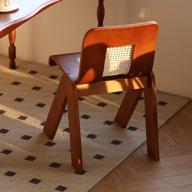Mittelalterlicher Rattan-Esszimmerstuhl aus Massivholz, Wabi-Sabi-Windstuhl, französischer leichter Luxus-Rückenstuhl, Designer-Schreibtischstuhl 
