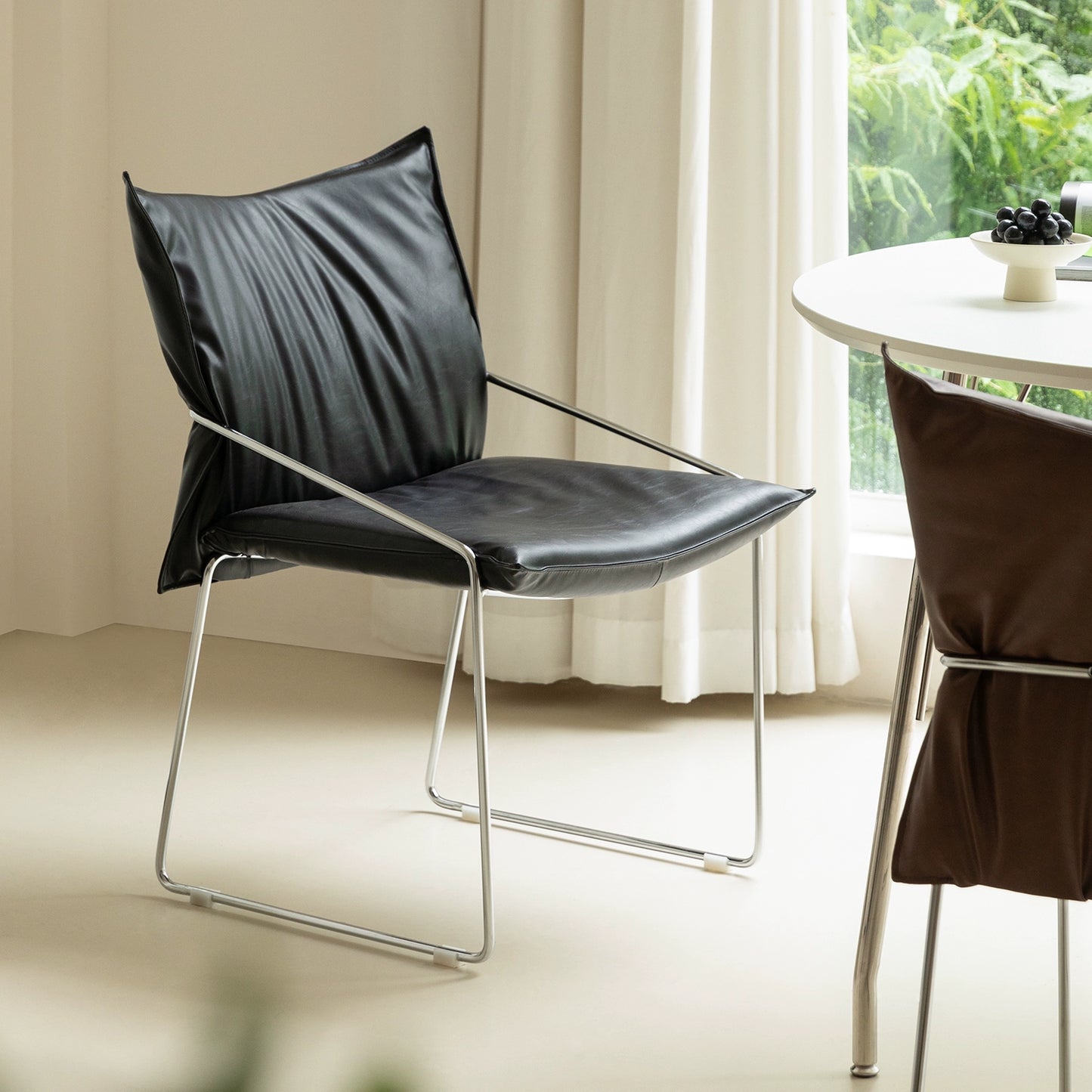 Medieval Light Luxury Dining Chair Einfacher Büro-Freizeit-Computer-Rückenstuhl Weiche Tasche Kleine Wohnung Einzelstuhl 