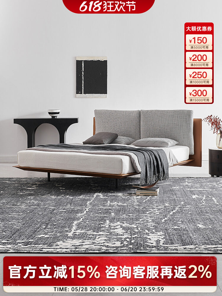 Italian Minimalist Luxury Double Saddle Leather Master Bedroom Queen Bed Soft Bag Fabric Solid Wood Aston Martin Suspension Bed