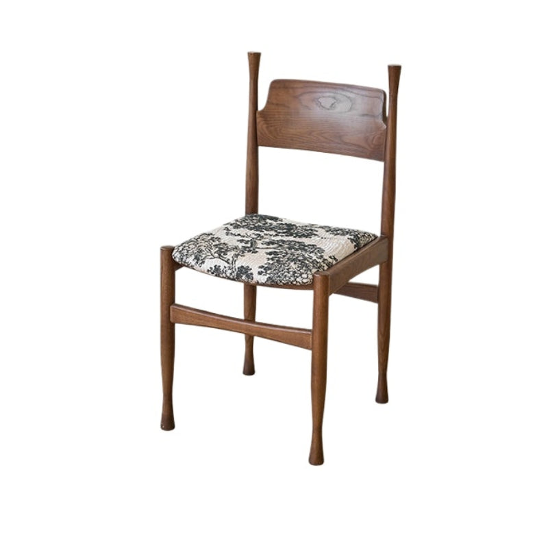 Mittelalterlicher Esszimmerstuhl aus Massivholz, bestickter Stuhl mit weicher Tasche, französischer Retro-Esszimmerstuhl für Cafés, Stuhl mit nordischer Rückenlehne 