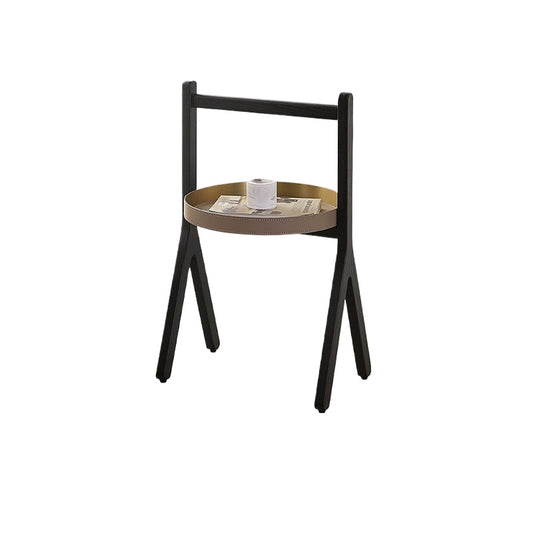 Fischgrätenkante Wenige leichte Luxus-High-End-Kleiner Couchtisch Nachttischregal Italienische kreative Ecke Wenige Sattelleder 